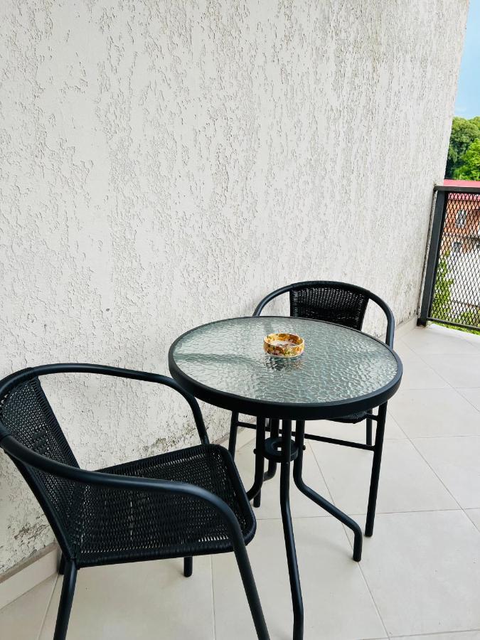 Ferienwohnung Aura Kutaissi Exterior foto